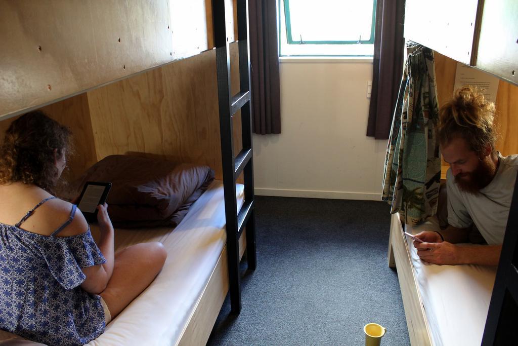 Fox Glacier Pod Hostel & Inn Bagian luar foto