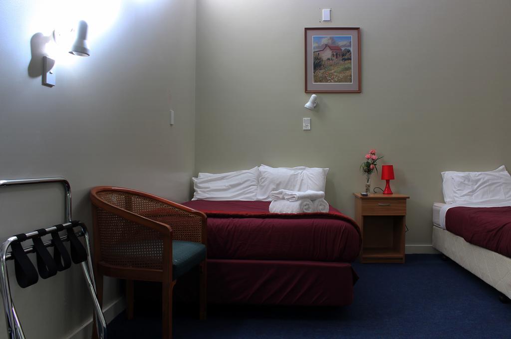 Fox Glacier Pod Hostel & Inn Bagian luar foto
