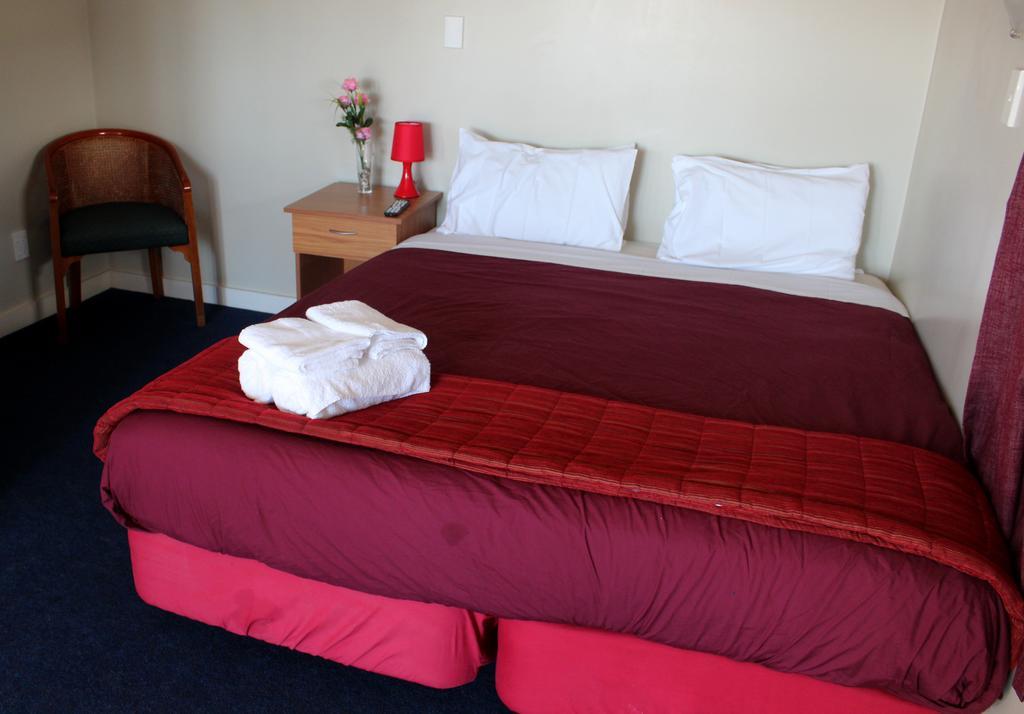 Fox Glacier Pod Hostel & Inn Bagian luar foto