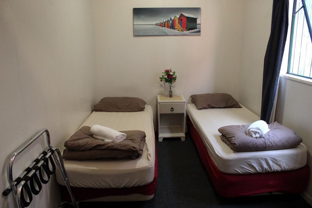 Fox Glacier Pod Hostel & Inn Bagian luar foto
