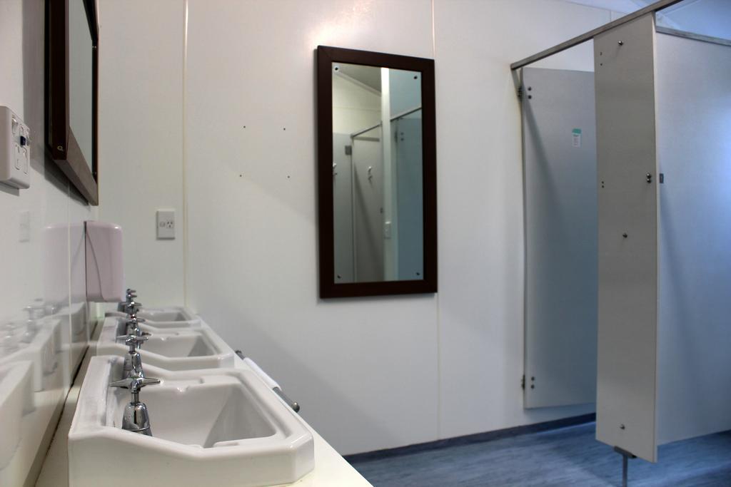 Fox Glacier Pod Hostel & Inn Bagian luar foto