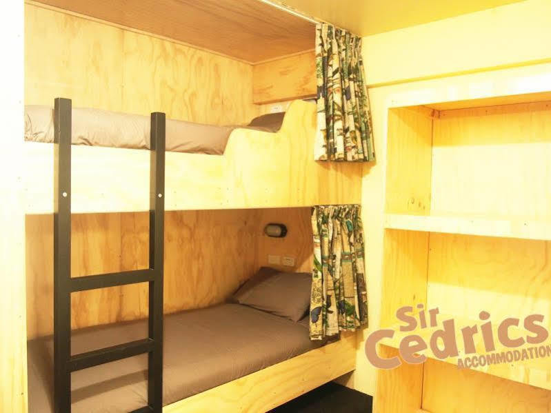 Fox Glacier Pod Hostel & Inn Bagian luar foto
